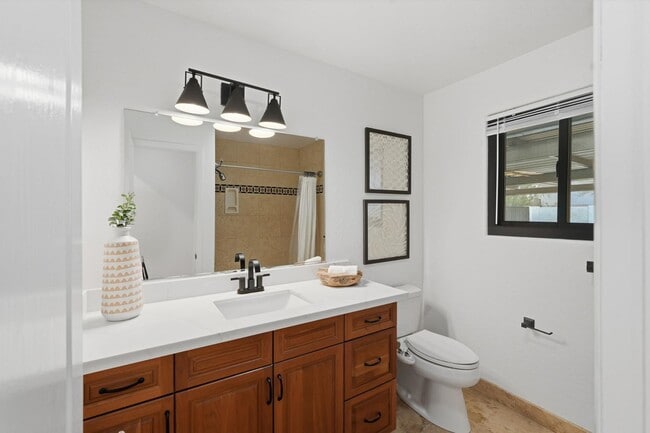 Building Photo - 6302 E Cochise Rd