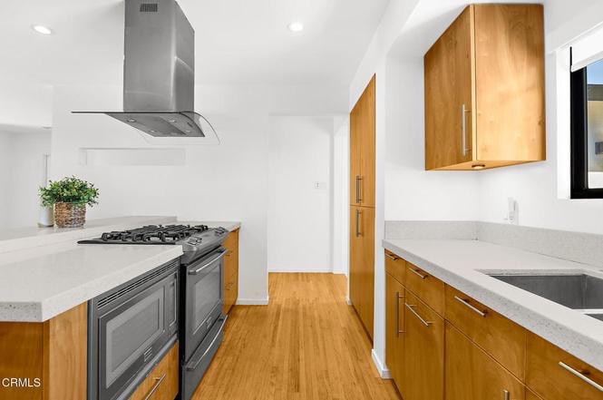 Building Photo - 1881 Tulane Ave