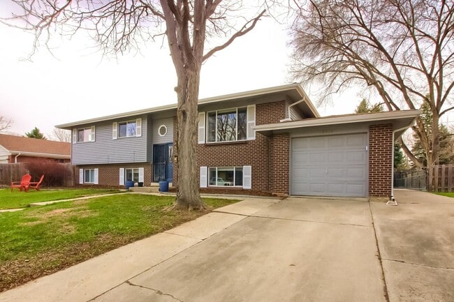 Building Photo - 10976 W 62nd Ave
