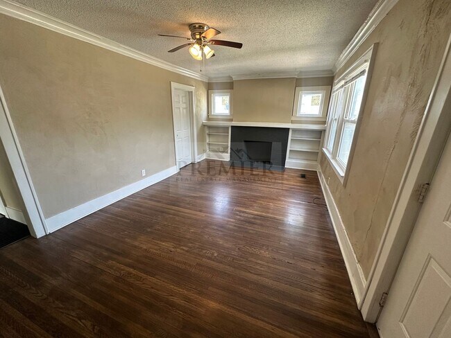Building Photo - Rent $895 -5646 Lydia Ave, Kansas City, MO...