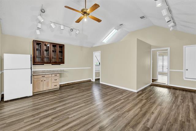 Building Photo - 308 Mack Dr