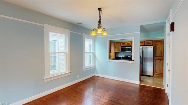 Building Photo - 409 Dinwiddie St