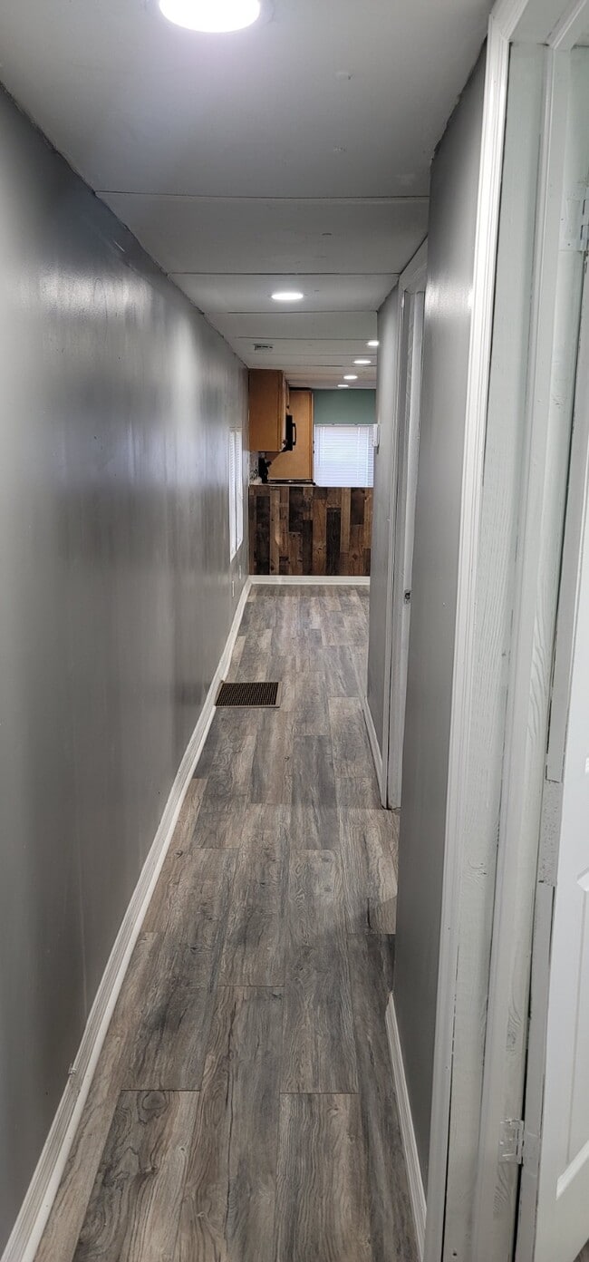 Building Photo - 9660 Valerie St