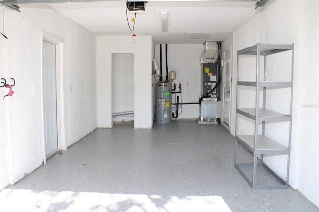 Building Photo - 8593 Lantana Dr