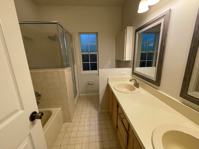 Building Photo - AVAILABLE FALL 2026!!! BEAUTIFUL 3 BEDROOM HOME