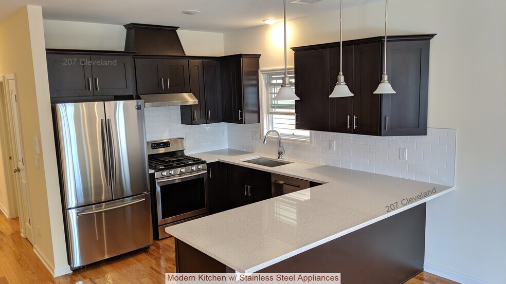 Open Kitchen - 207 Cleveland Ave