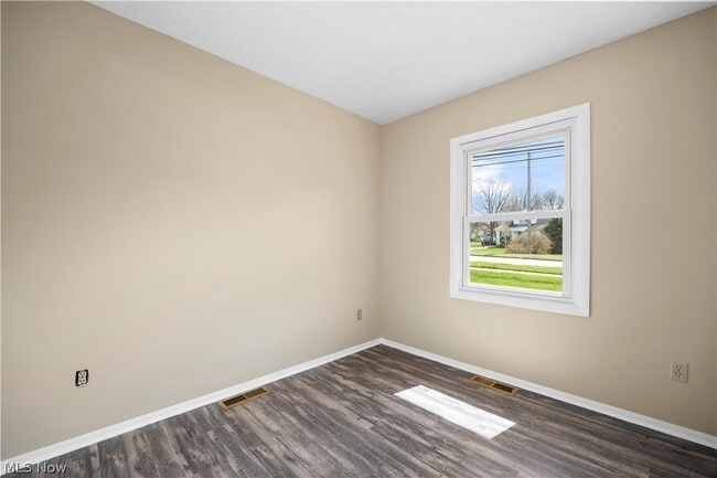 Building Photo - 17050 Sheldon Rd