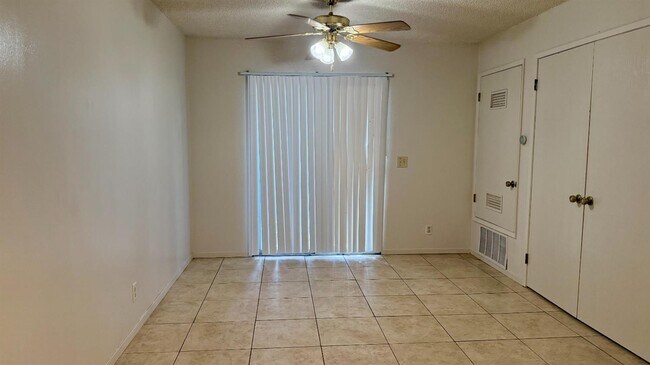 Building Photo - 125 Skaggs St