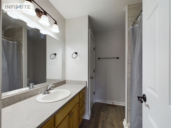 Building Photo - Immaculate 3 Bedroom in Bozeman
