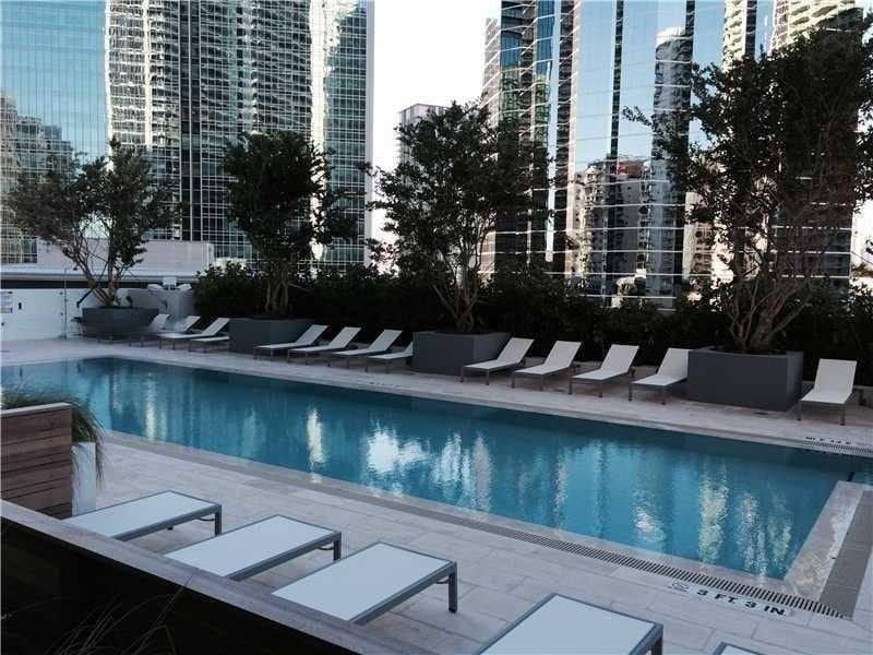 Building Photo - 1300 Brickell Bay Dr