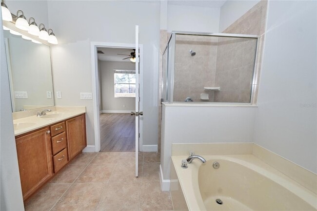 Building Photo - 23903 Sardinia Dr