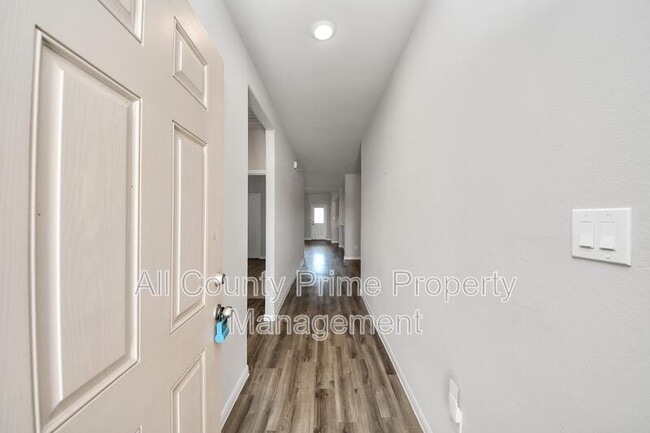 Building Photo - 13318 Villa Sola Dr