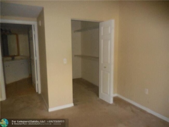 Building Photo - 3122 Tuscany Way
