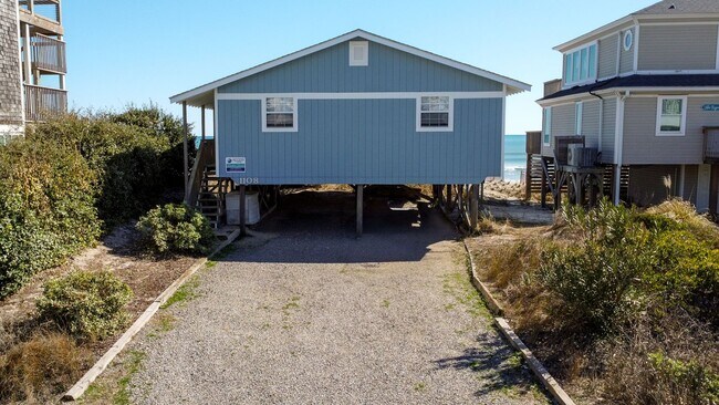 Building Photo - 1108 N Shore Dr