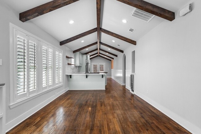 Building Photo - 4036 Linden Ave