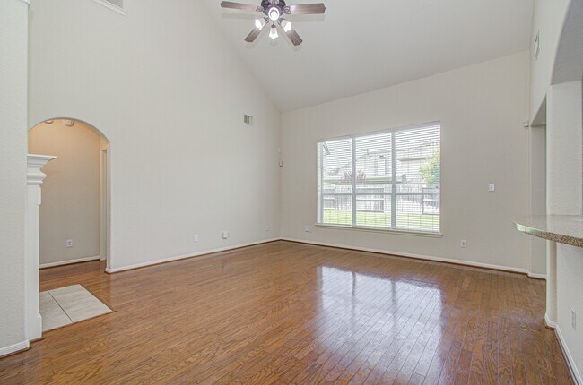 Building Photo - 6110 Barkermist Ln