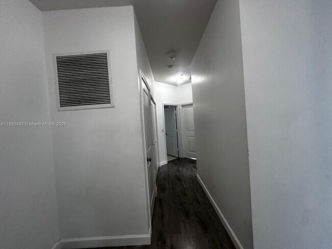 Building Photo - 12617 NW 32nd Ct