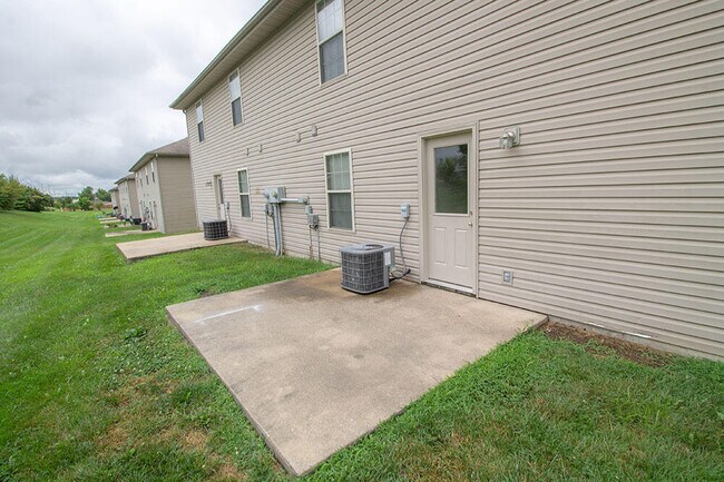 Building Photo - 4006 Snowy Owl Dr