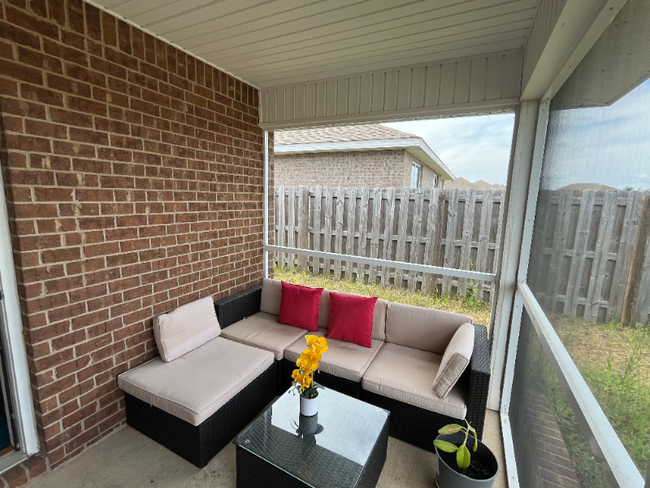 Building Photo - 503 Merganser Way