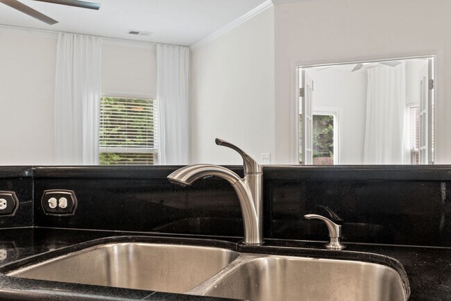 Building Photo - Available now. Beautiful 5 BR/2.5 BA Home in Swygerts Landing!
