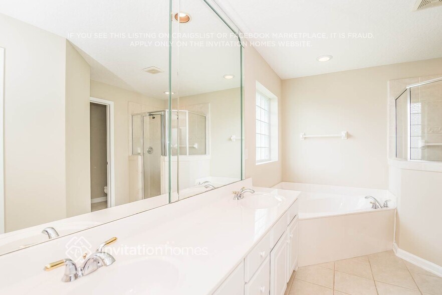 Building Photo - 428 Mistwood Ct