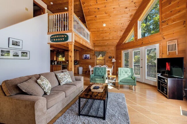 Building Photo - 223 Turkey Dr