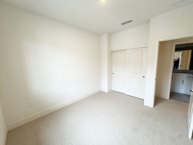 Building Photo - Perfect Shape Dublin Home in The Boulevard...