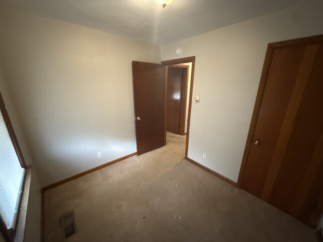 Building Photo - 223 Wiegel Dr