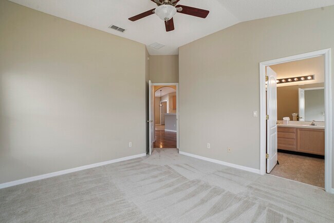 Building Photo - 236 Sterling Hill Dr