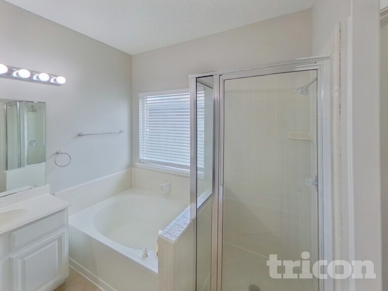 Building Photo - 1626 Rancho Dr