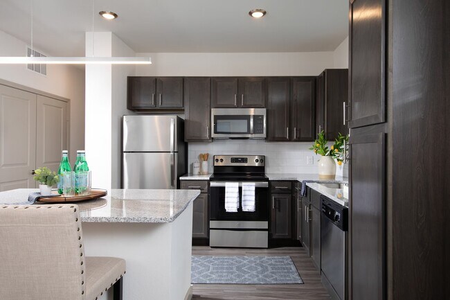 Building Photo - 3013 Doryn Dr