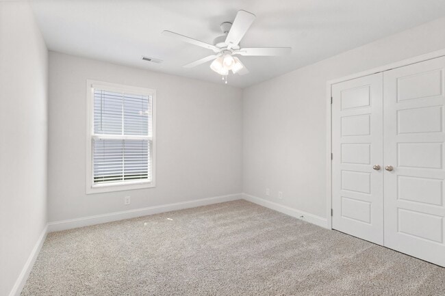Building Photo - 1402 Dan Brown Dr