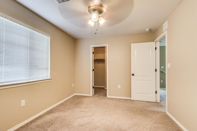 Building Photo - 13163 Kestrel Ave