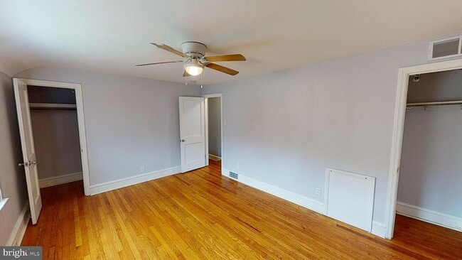 Building Photo - 308 Comly Ave