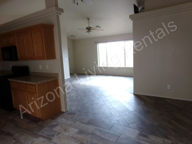 Building Photo - IMMACULATE 3 BEDROOM HOME