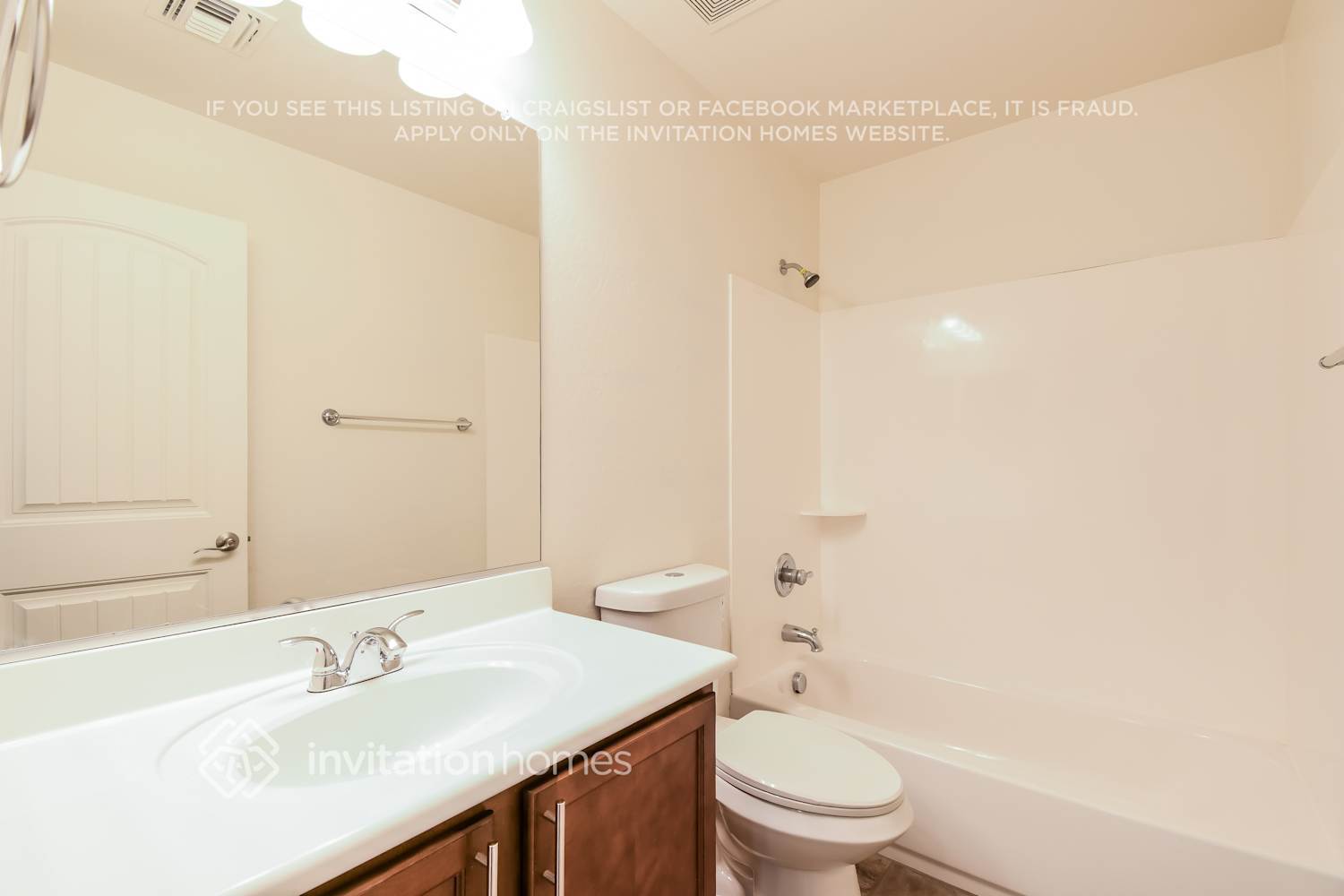 Building Photo - 1457 S Colt Dr