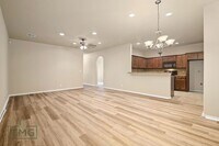 Building Photo - Luxury Gated Patio Home | 2 Bed, 2 Bath | Owasso, OK | Lawn Care Included