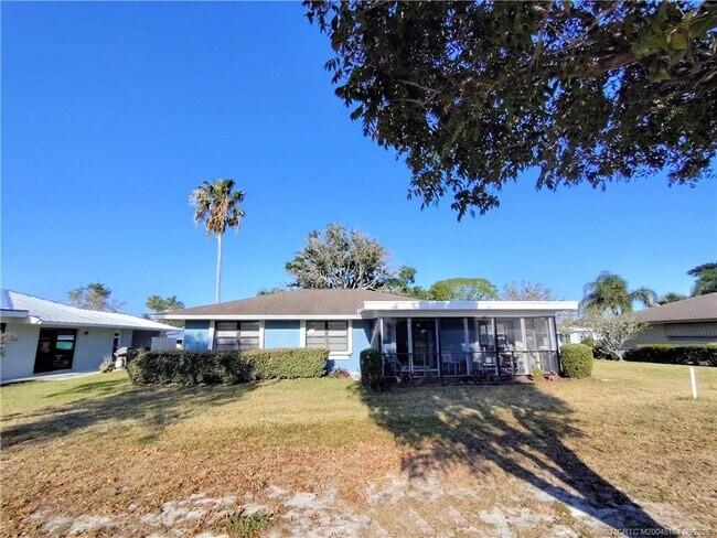 Building Photo - 5211 SE Sea Island Way