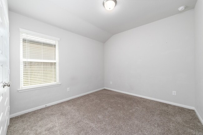 Building Photo - 906 Pismo Ln