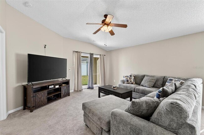 Building Photo - 11812 Lynmoor Dr