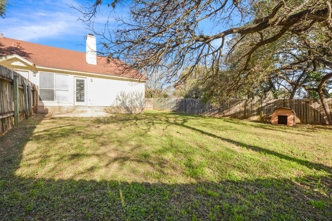 Building Photo - 9101 Japonica Ct