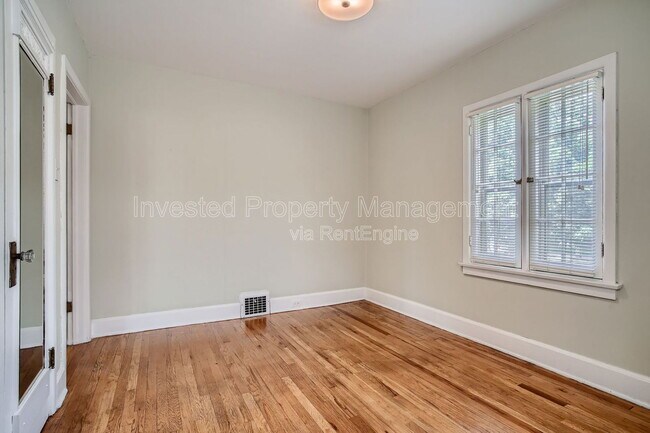 Building Photo - 384 N Ogden St