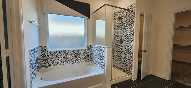 Building Photo - 201 Water Grass Trl