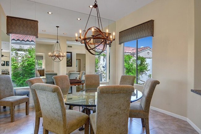 Building Photo - 430 White Horse Trail
