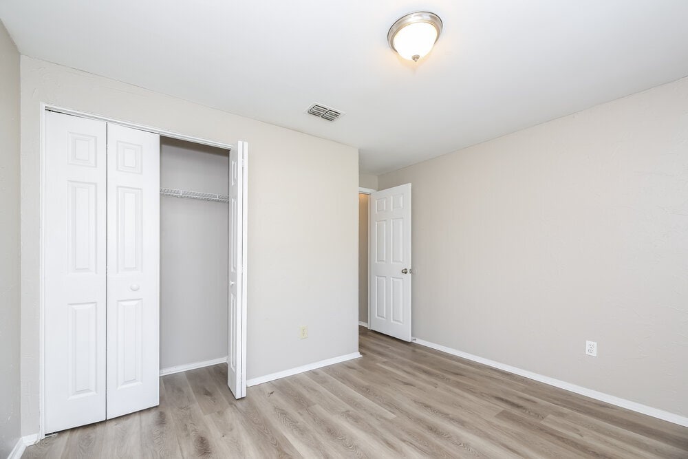 Building Photo - 1670 Mary Beth Dr