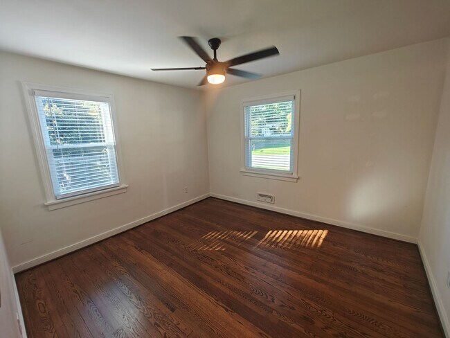 Building Photo - 3 bedroom home off of Parham Rd