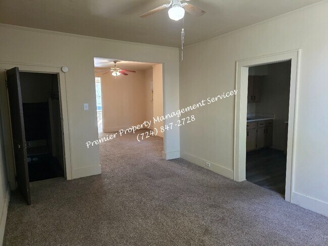 Building Photo - 1313 5th Ave