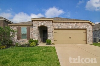 Building Photo - 2604 Wheeler Ave