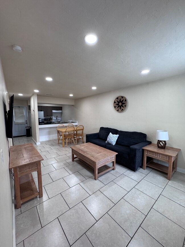 Building Photo - 1826 SW 69th Terrace