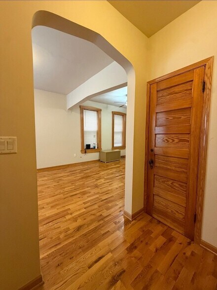 Building Photo - 4111 W Cullerton St